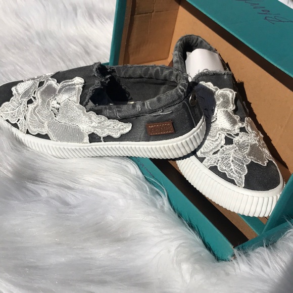 Blowfish Malibu | lace denim gray shoe - Picture 3 of 7